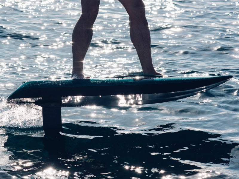 Fliteboard PRO stepping into wave riding
